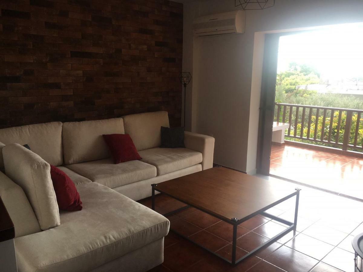 Villa Christina With Private Pool In Saronida, Near Stunning Beaches, Athens Airport & Sounio المظهر الخارجي الصورة